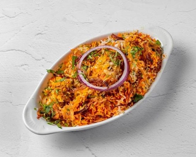 Half Tray Chicken Biryani.
